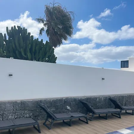 Tony Playa Blanca (Lanzarote)